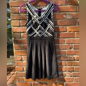 9 H1S Black & White Sleeveless Dress     Size 2
